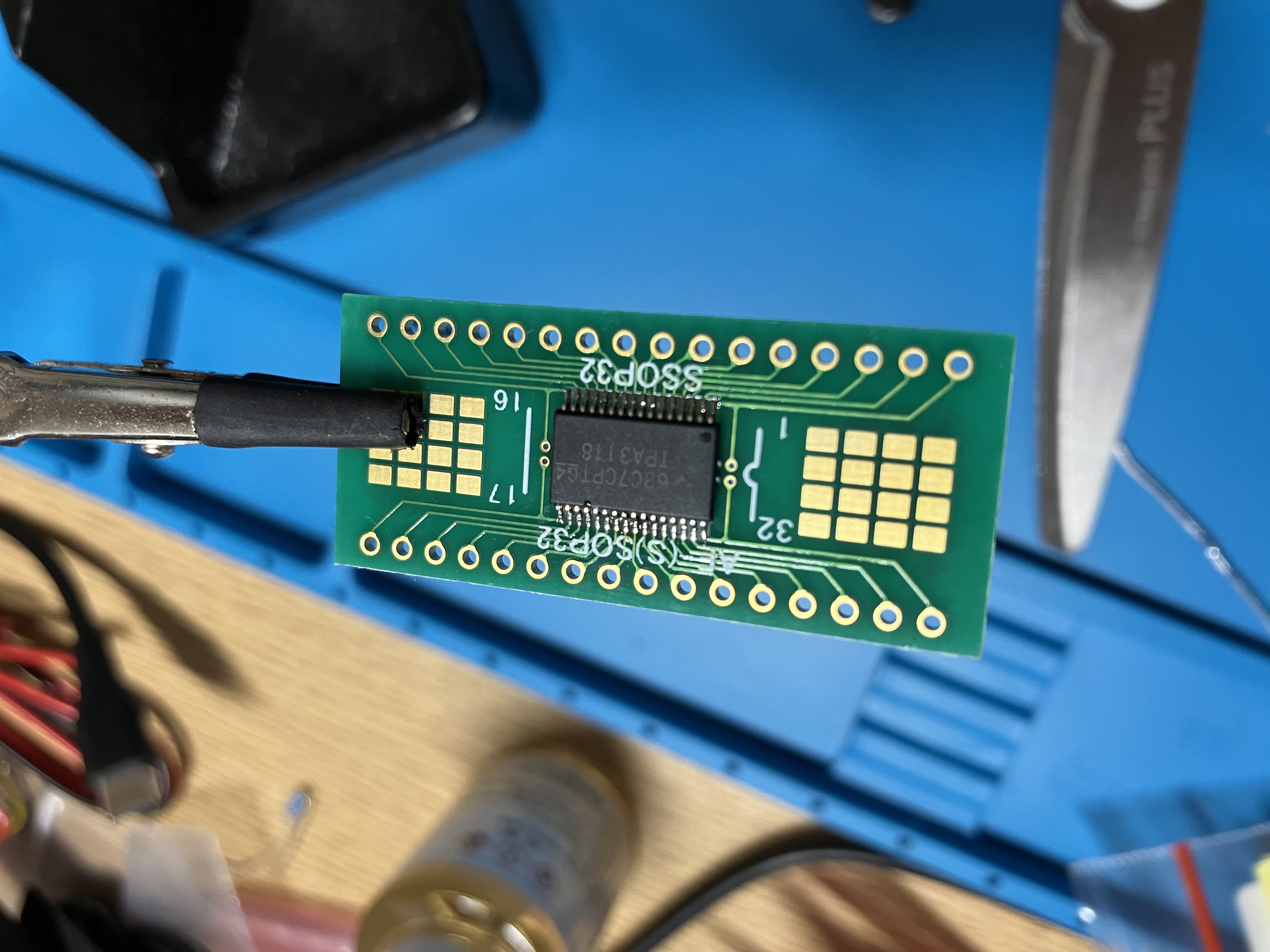 TPA3118D2を変換基板に表面実装