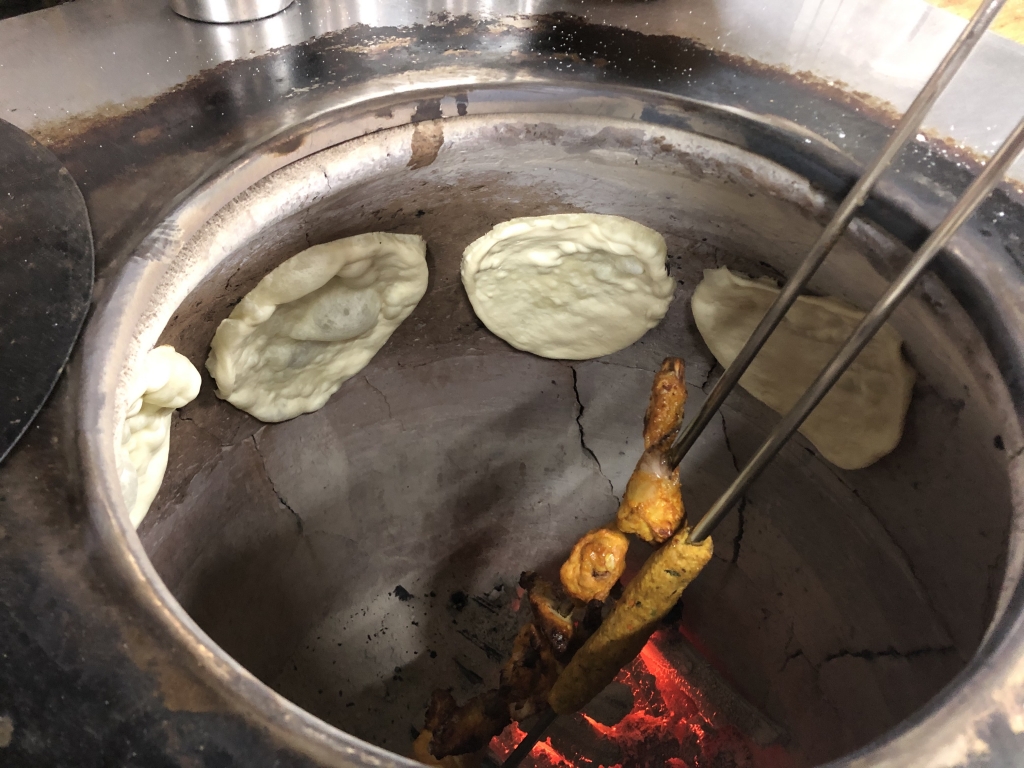 http://blog.chefhariom.com/?eid=1284916　タンドールの画像
